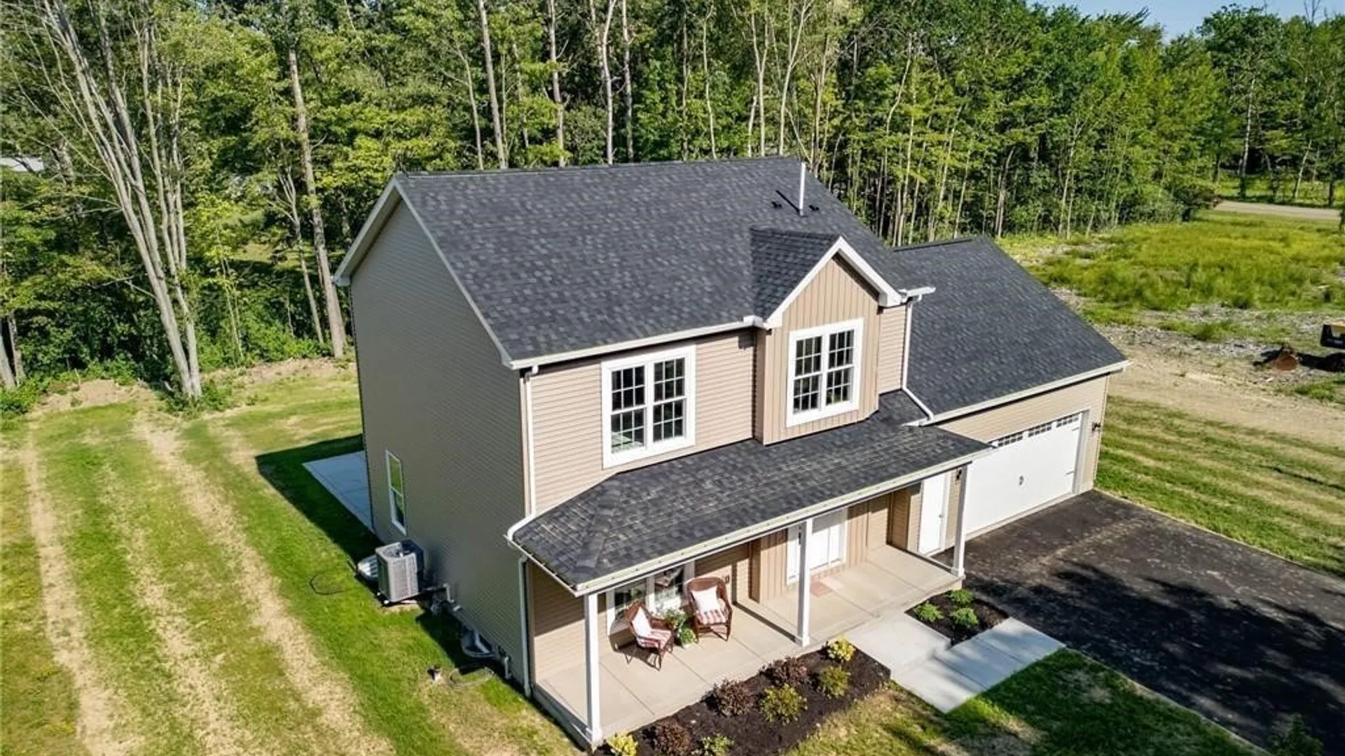 Property at 26 Rosalind Dr, Evans, NY 14006 4