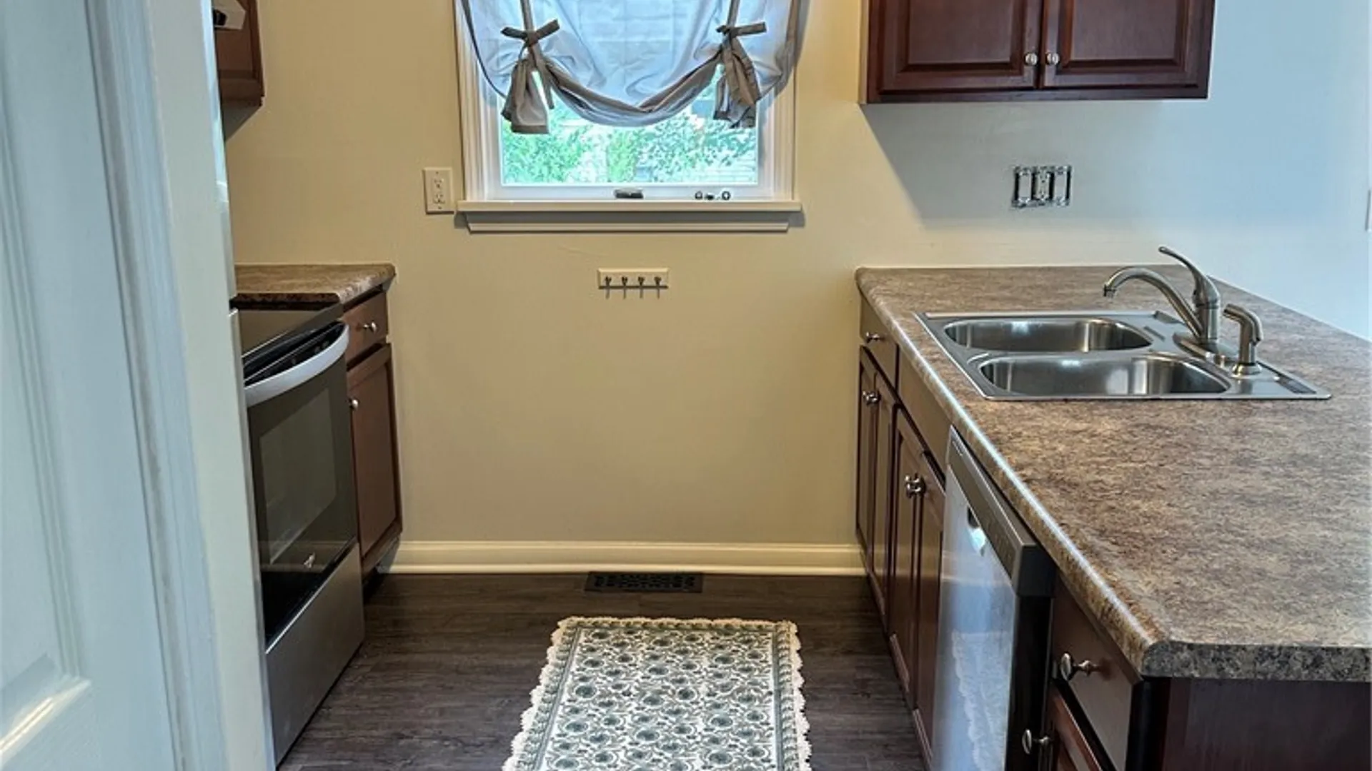 Property at 6437 Sterling Circle, Victor, NY 14564 2