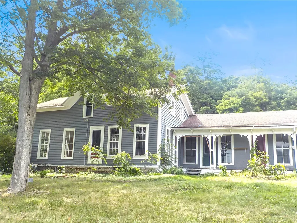 Property at 25 N Academy Street, Middlebury, NY 14591