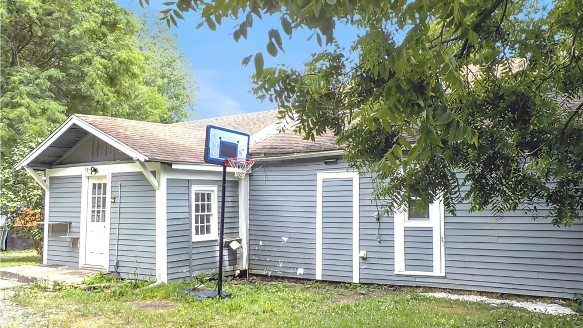 Property at 25 N Academy Street, Middlebury, NY 14591 3