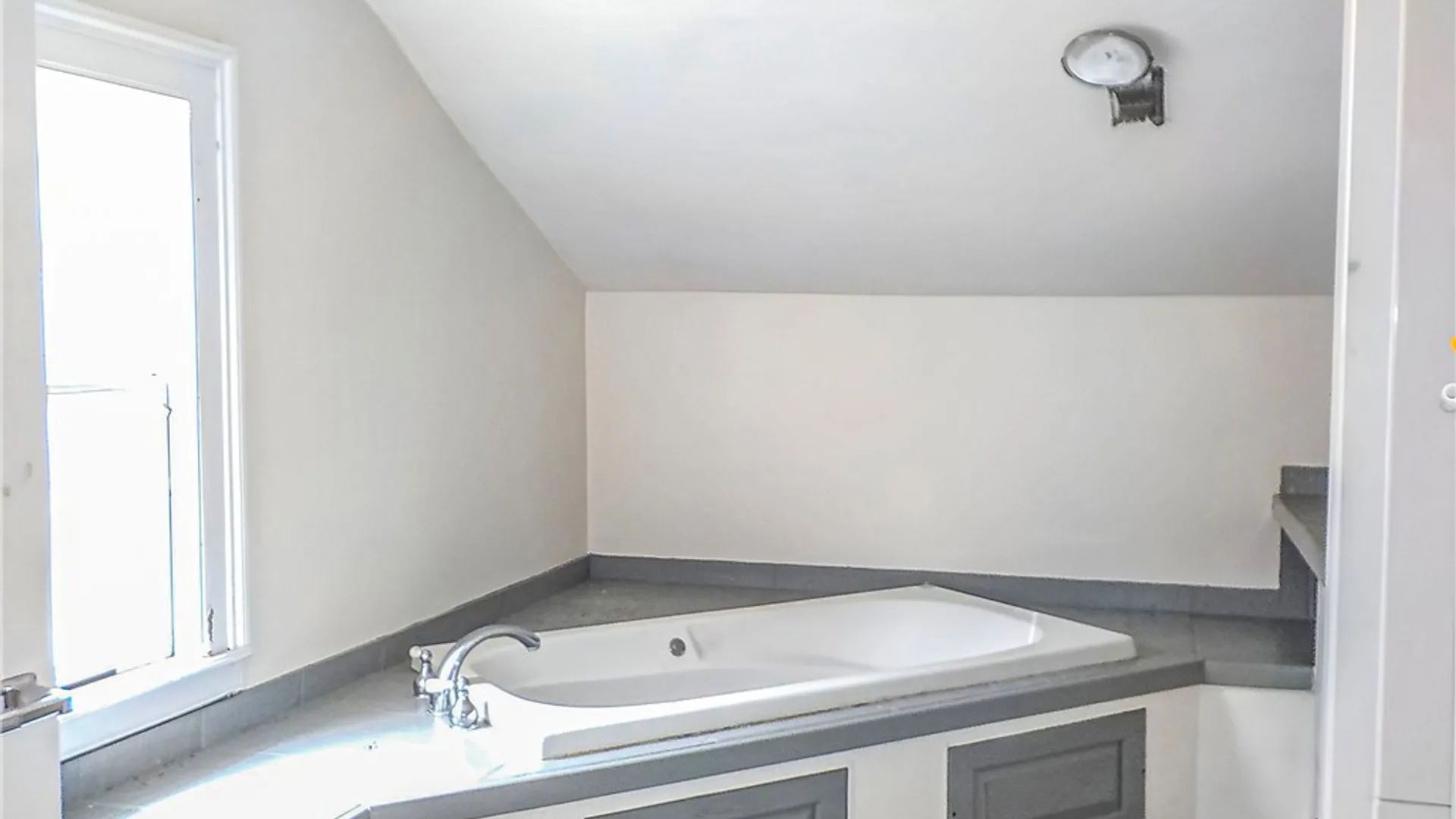 Property at 25 N Academy Street, Middlebury, NY 14591 15