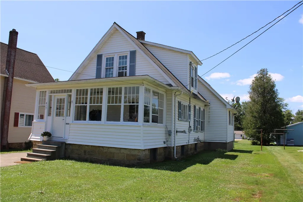Property at 415 N Elk Avenue, Kane Boro, PA 16735