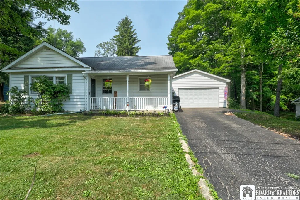 Property at 318 Maplecrest Avenue, Busti, NY 14750