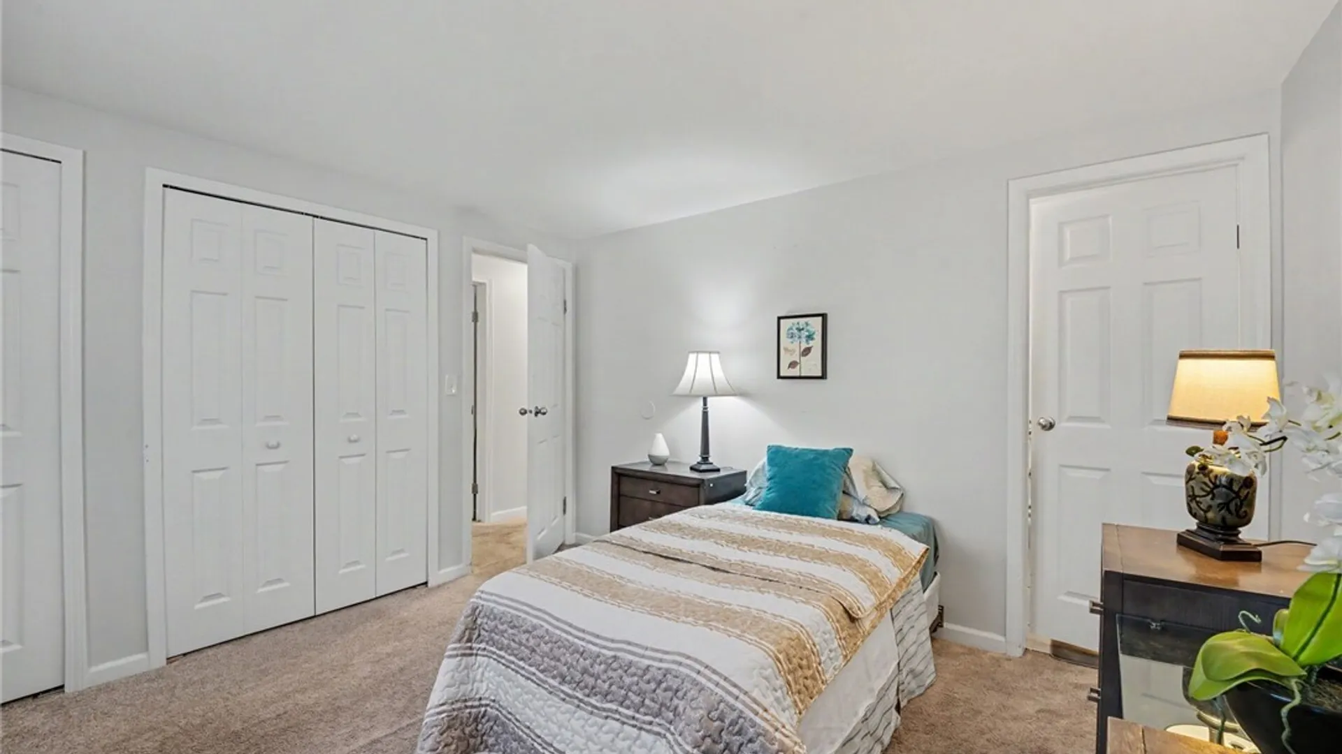 Property at 120 Old Lyme Drive, Amherst, NY 14221 23