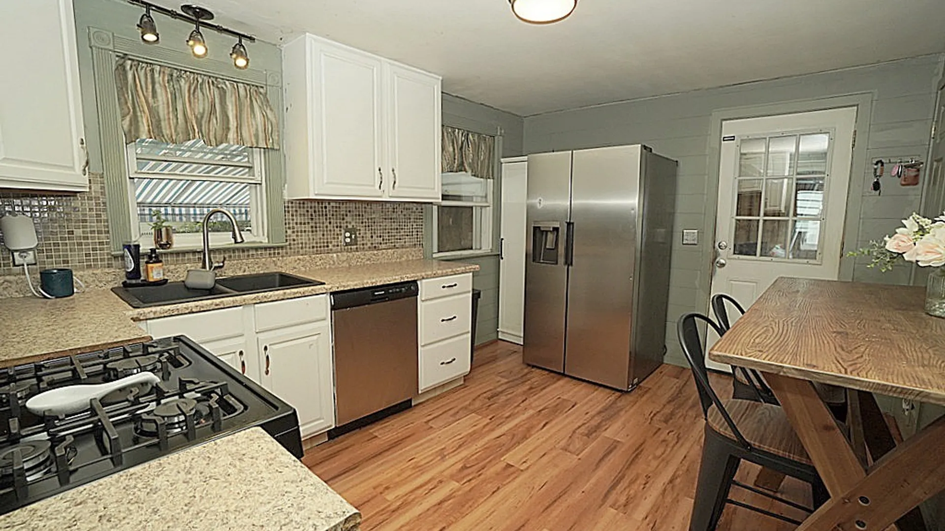 Property at 99 Briarwood Drive, West Seneca, NY 14224 2