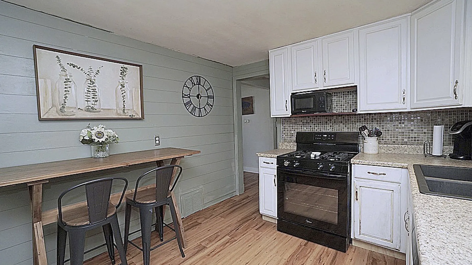 Property at 99 Briarwood Drive, West Seneca, NY 14224 3