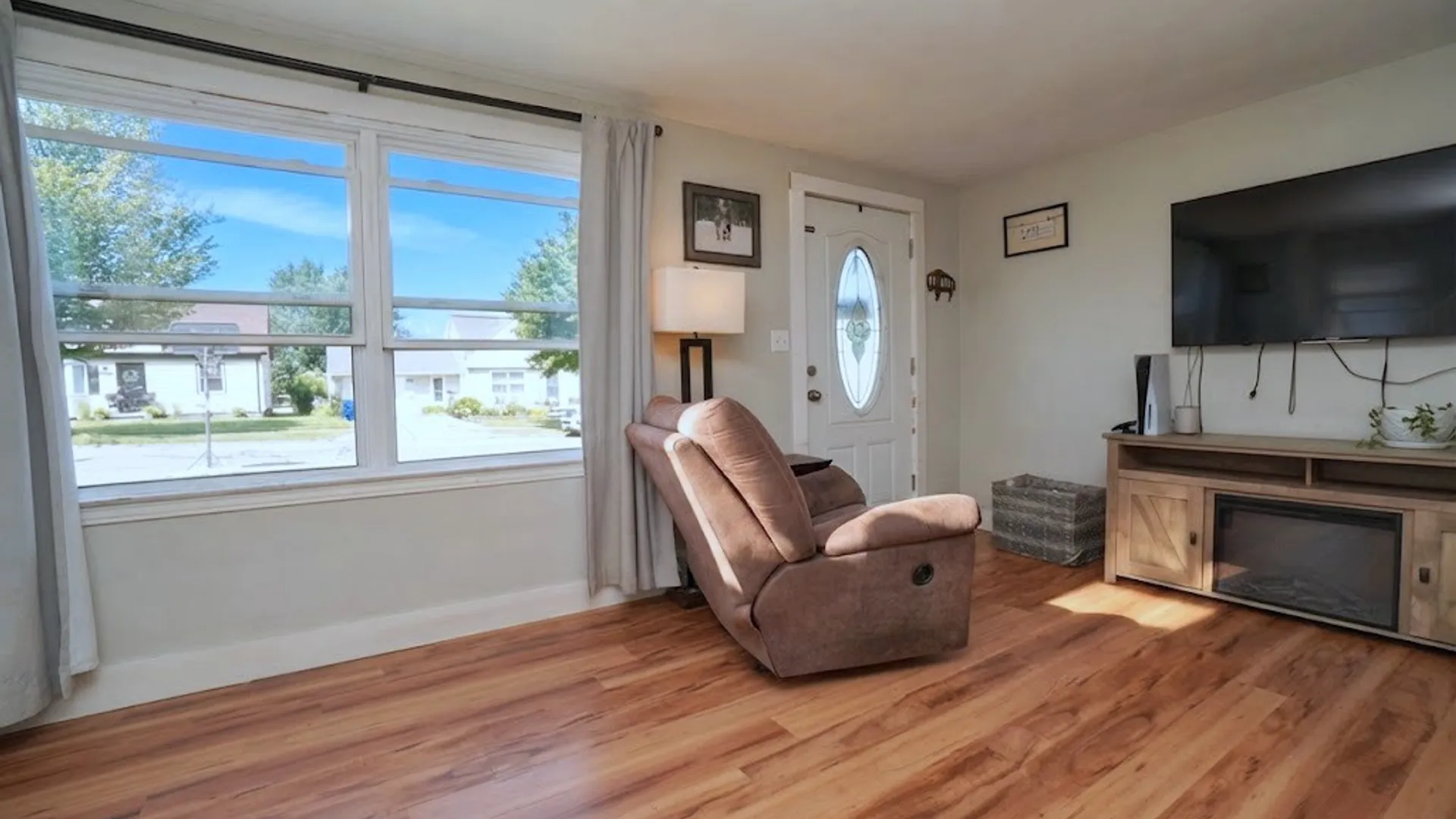 Property at 99 Briarwood Drive, West Seneca, NY 14224 6