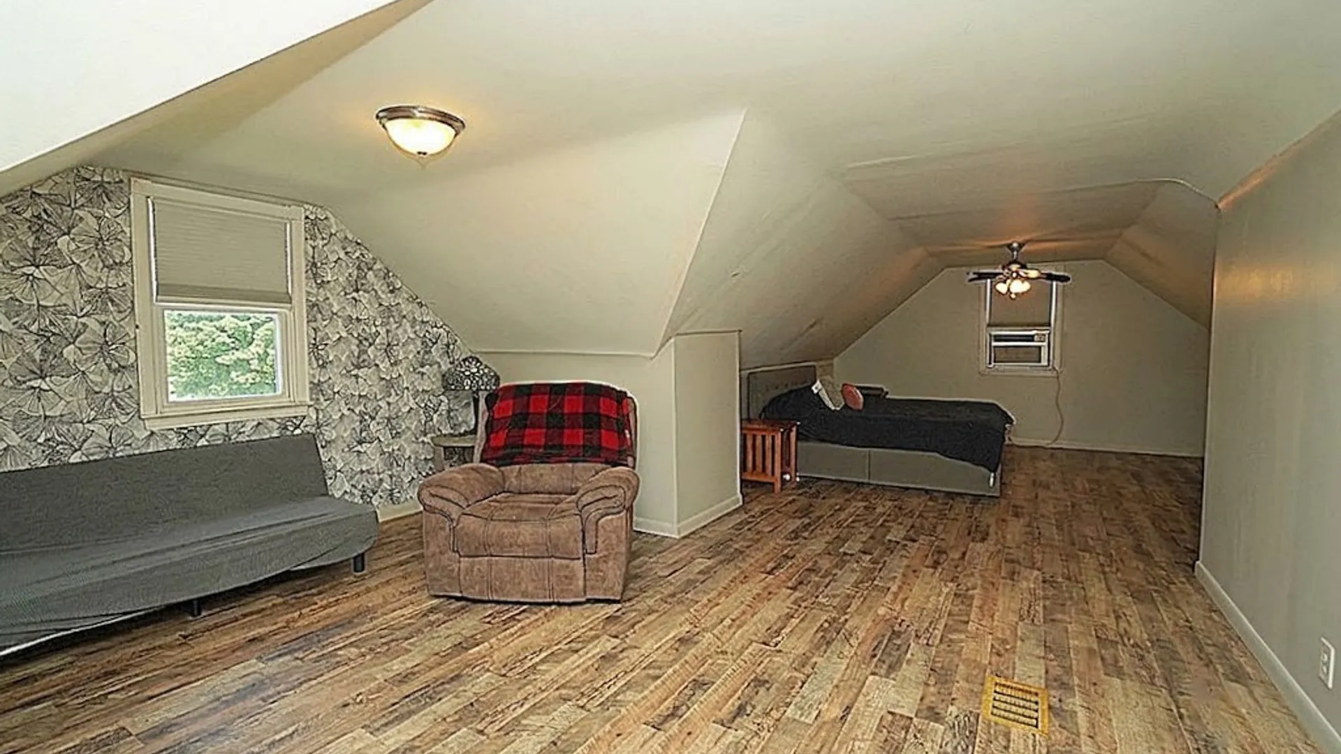 Property at 99 Briarwood Drive, West Seneca, NY 14224 16