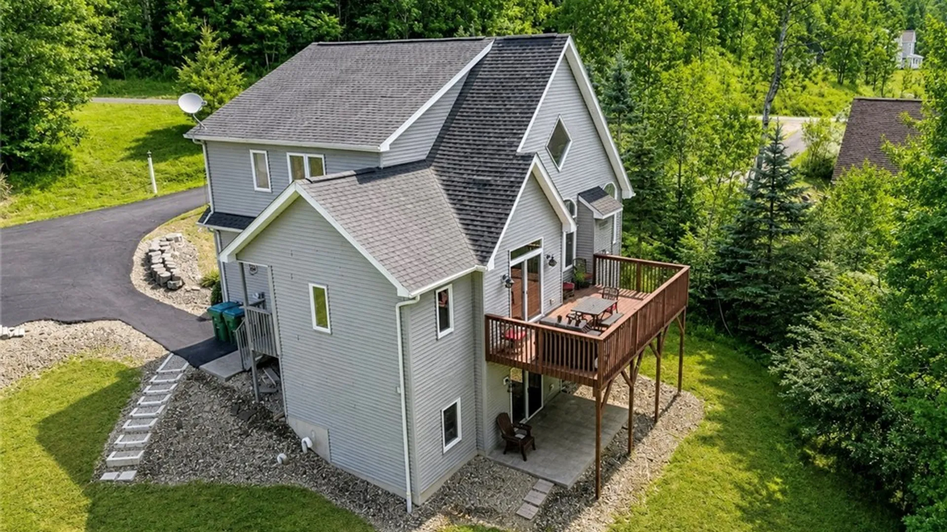 Property at 5773 Bonn Way, Great Valley, NY 14741 3