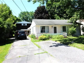 Property at 21 Tyler Court, Manlius, NY 13104