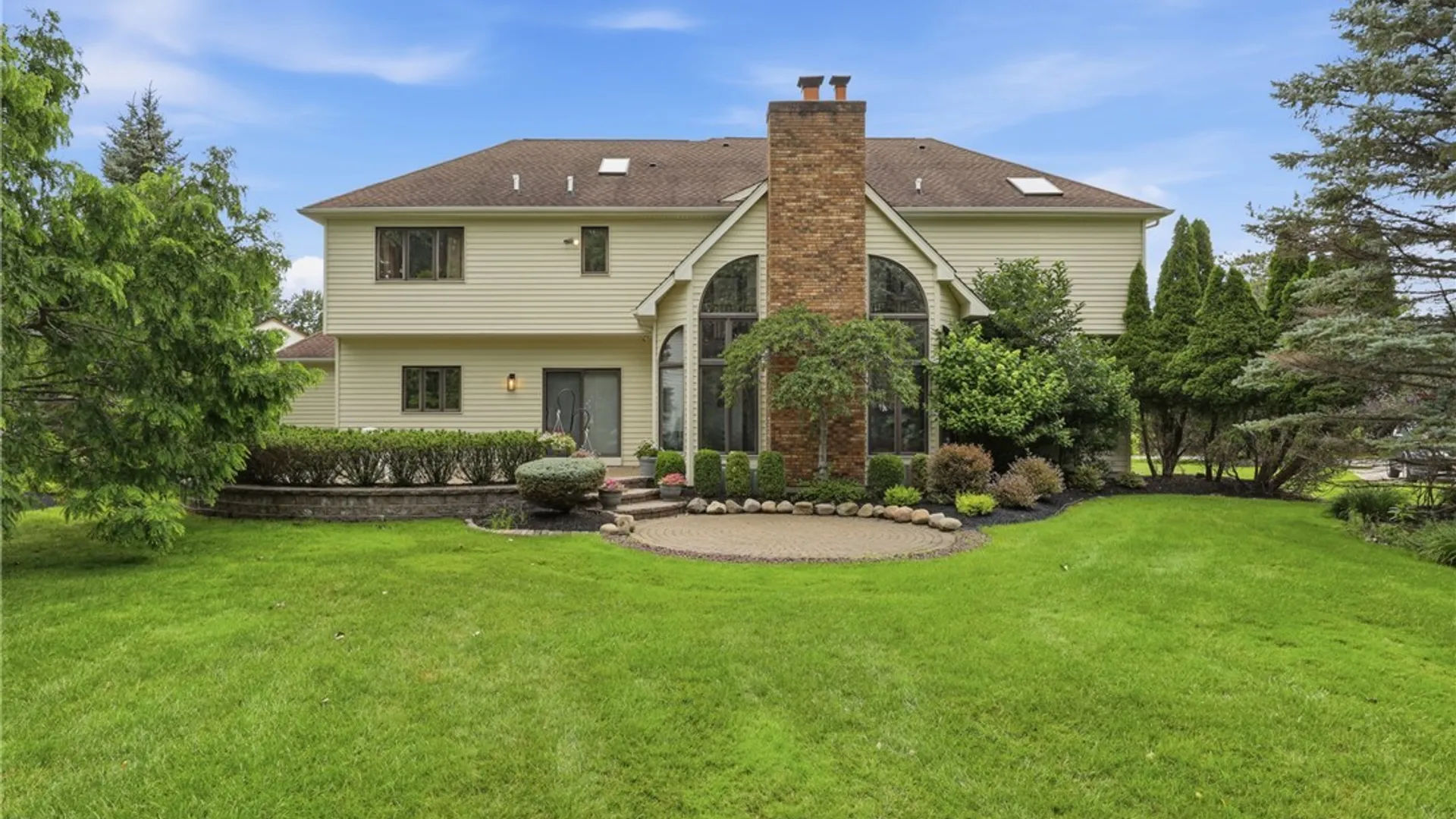 Property at 154 Viscount Drive, Amherst, NY 14221 41
