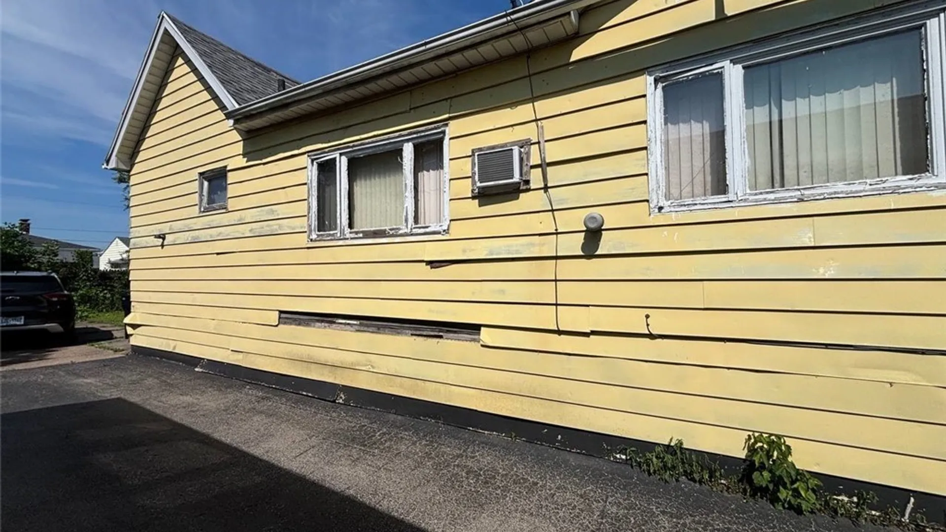 Property at 3236 North Avenue, Niagara Falls, NY 14305 4