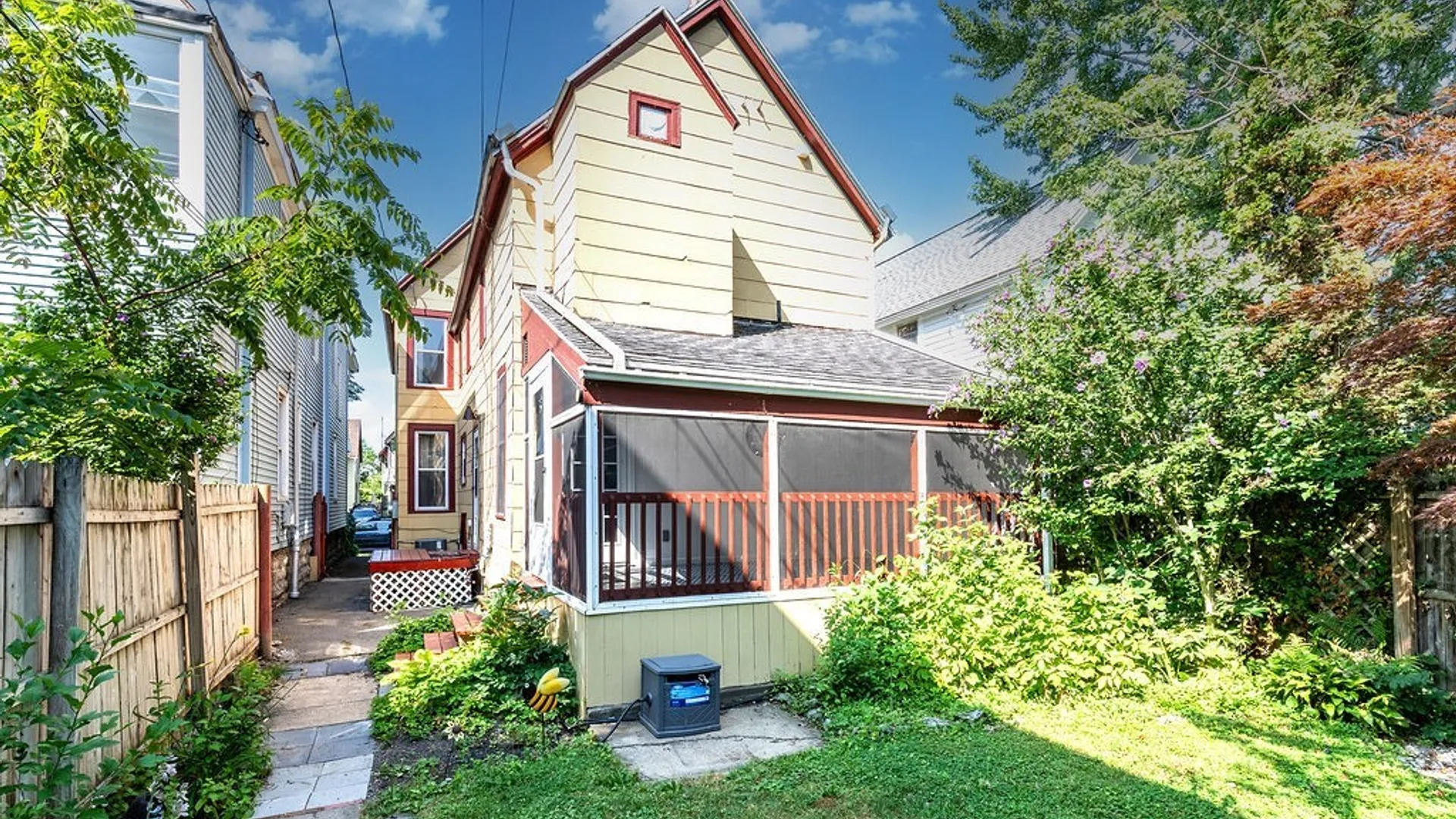 Property at 43 15th Street, Buffalo, NY 14213 4