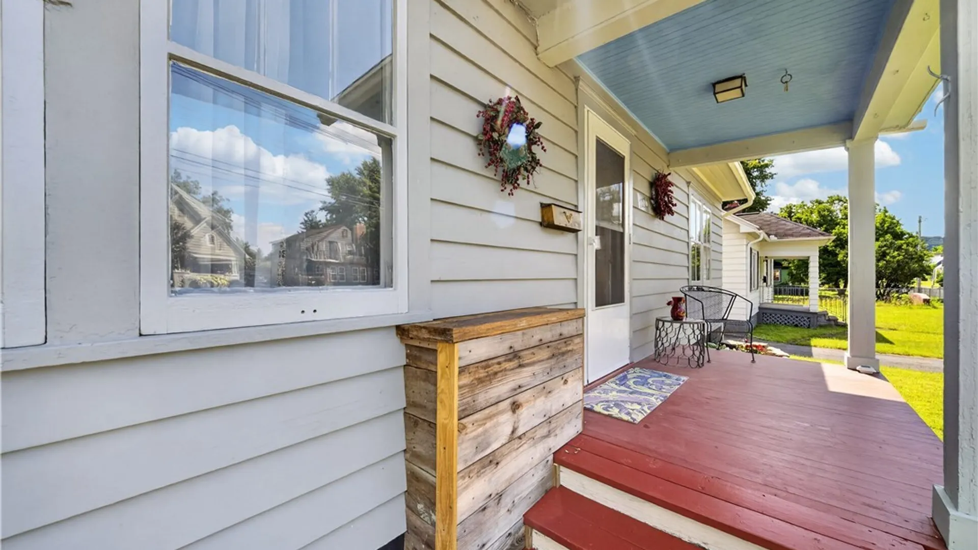 Property at 206 Searlwyn Road, Syracuse, NY 13205 4