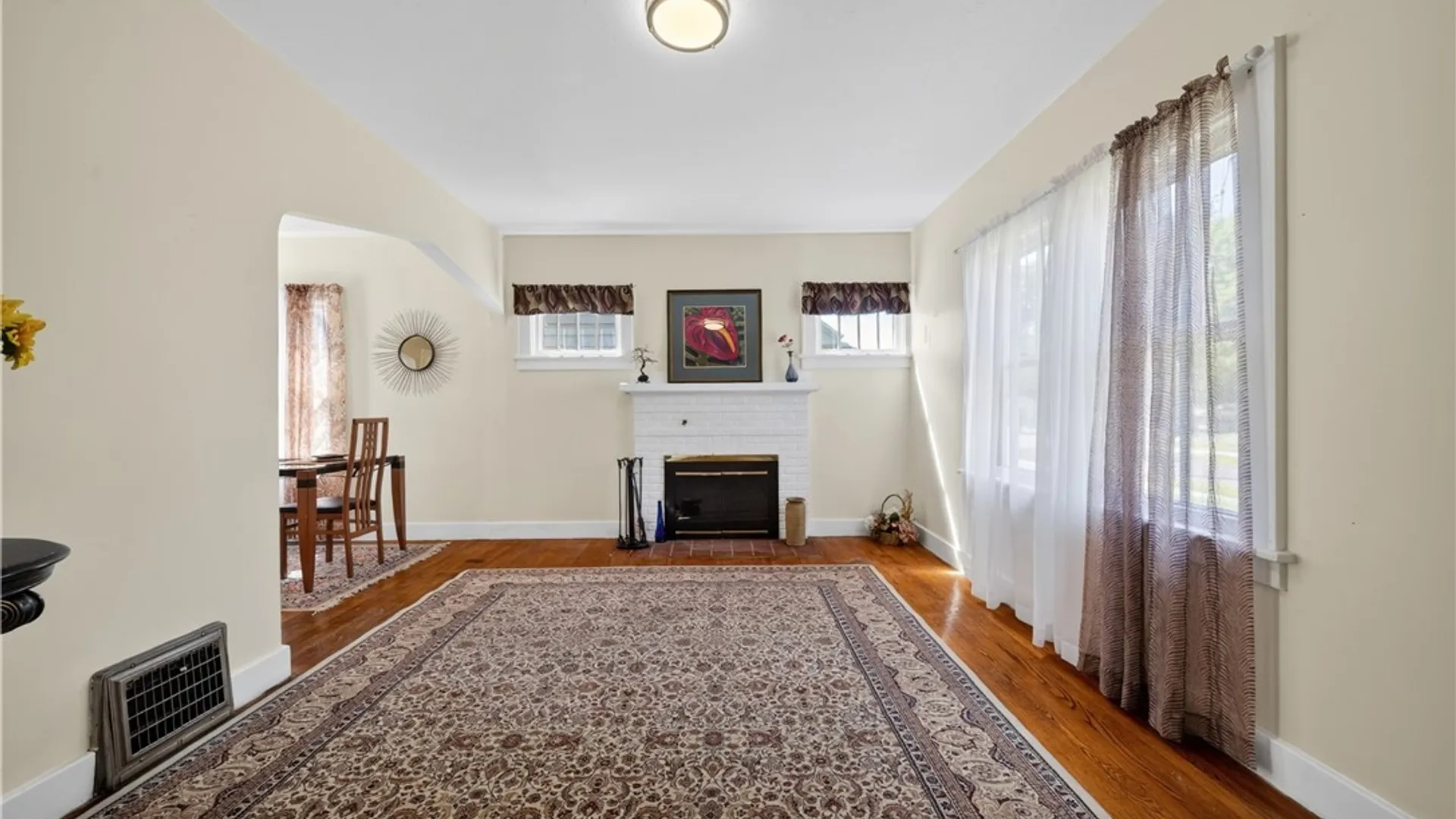 Property at 206 Searlwyn Road, Syracuse, NY 13205 5