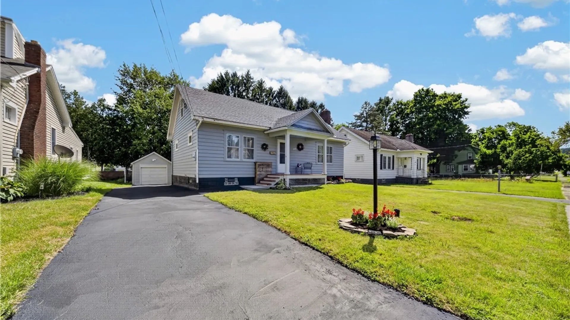 Property at 206 Searlwyn Road, Syracuse, NY 13205 38