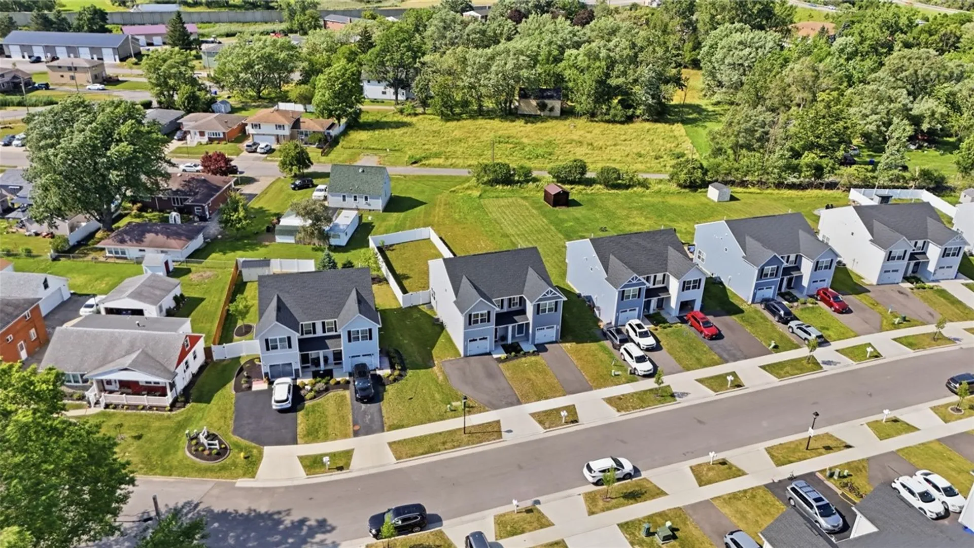 Property at 104 South Drive, West Seneca, NY 14218 39