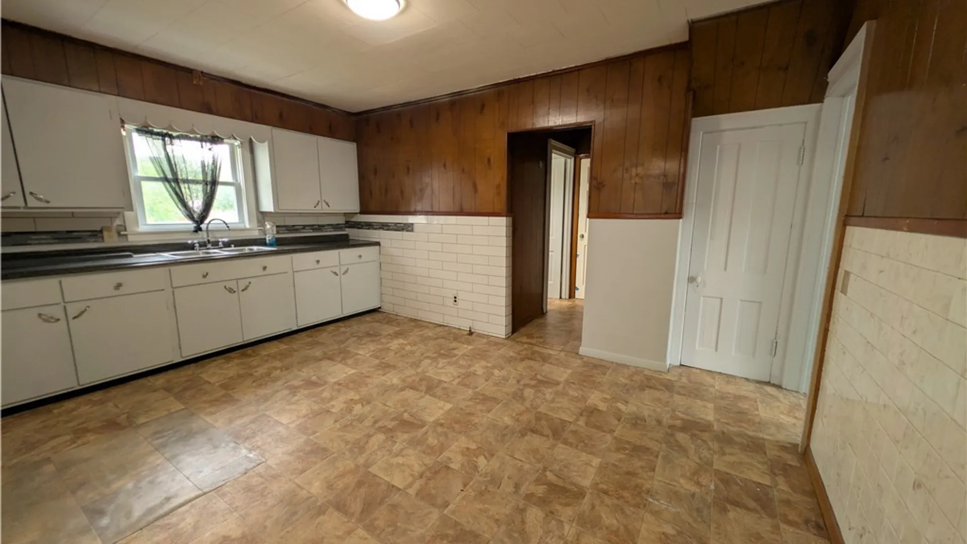 Property at 627 Deer Street, Dunkirk, NY 14048 34