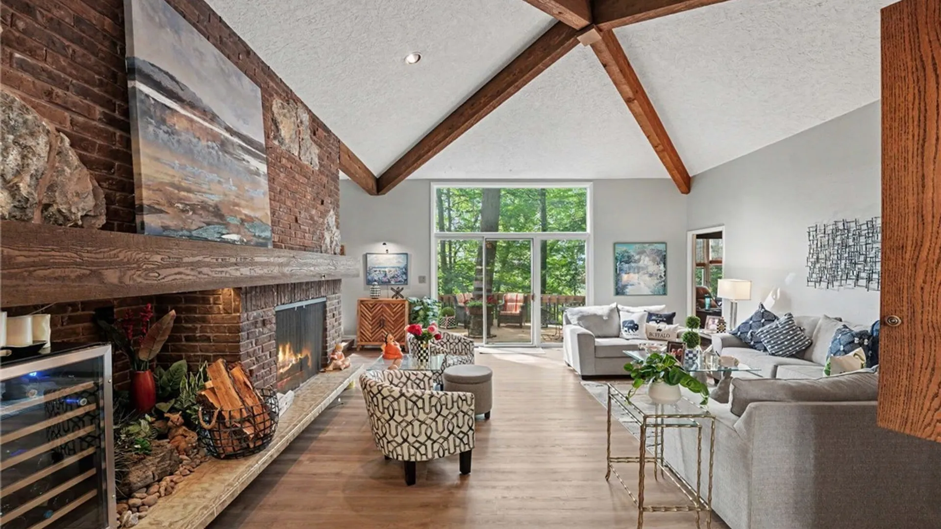 Property at 4 Brompton Woods, Amherst, NY 14221 6