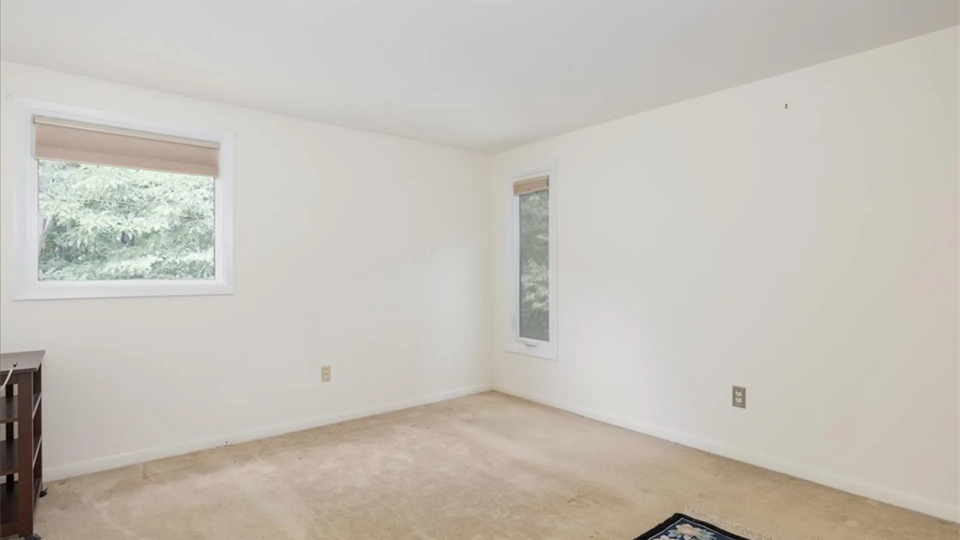 Property at 4 Tolland Bore, Aurora, NY 14052 13