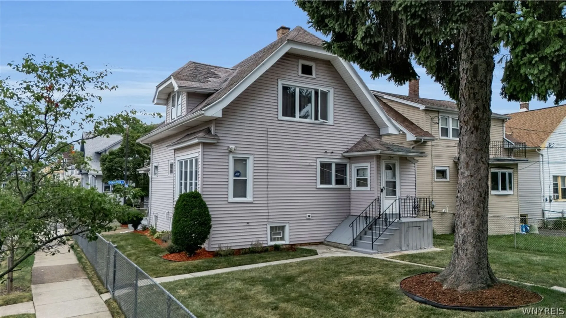 Property at 3 Donaldson Road, Buffalo, NY 14208 2