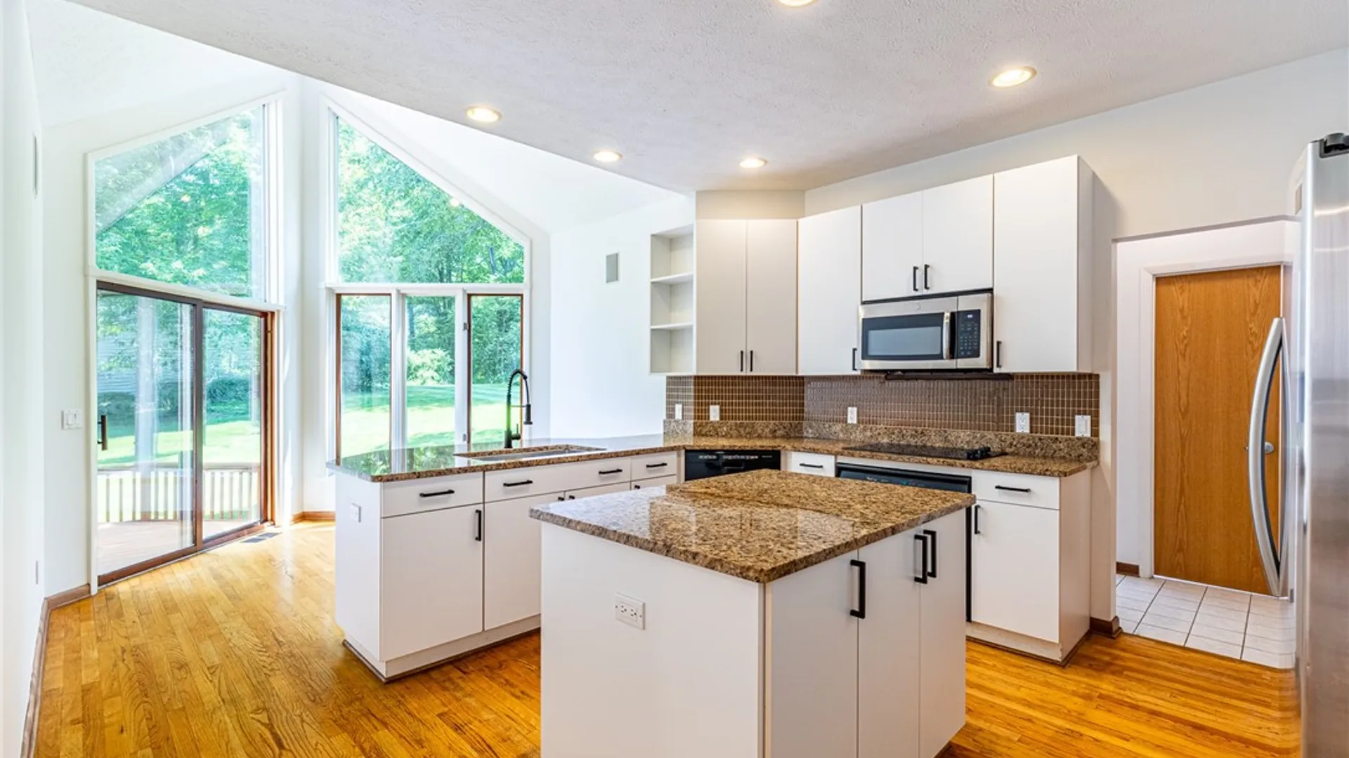 Property at 660 Treasure Circle, Webster, NY 14580 12