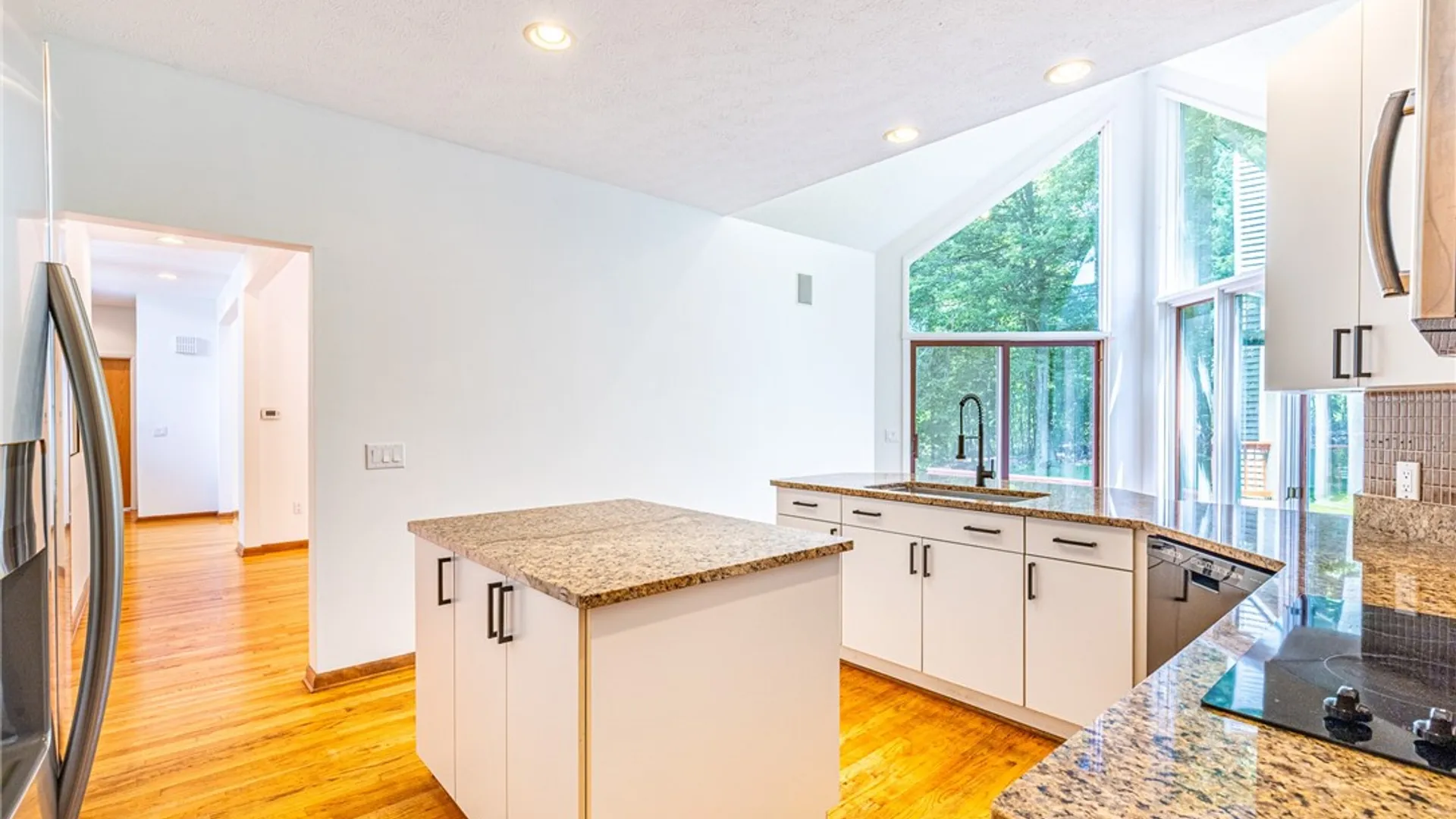 Property at 660 Treasure Circle, Webster, NY 14580 16