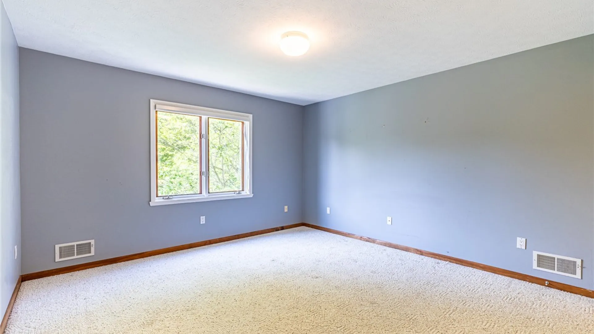 Property at 660 Treasure Circle, Webster, NY 14580 33