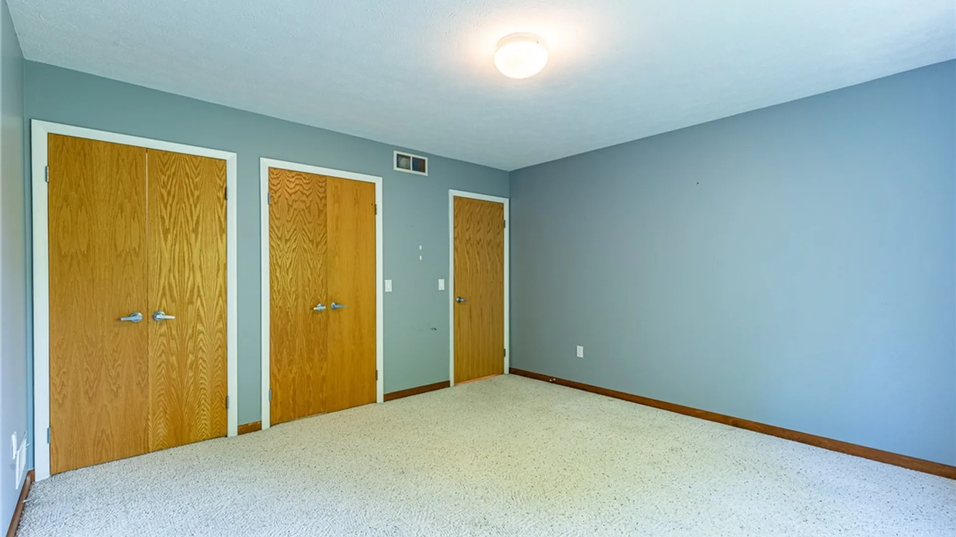 Property at 660 Treasure Circle, Webster, NY 14580 34