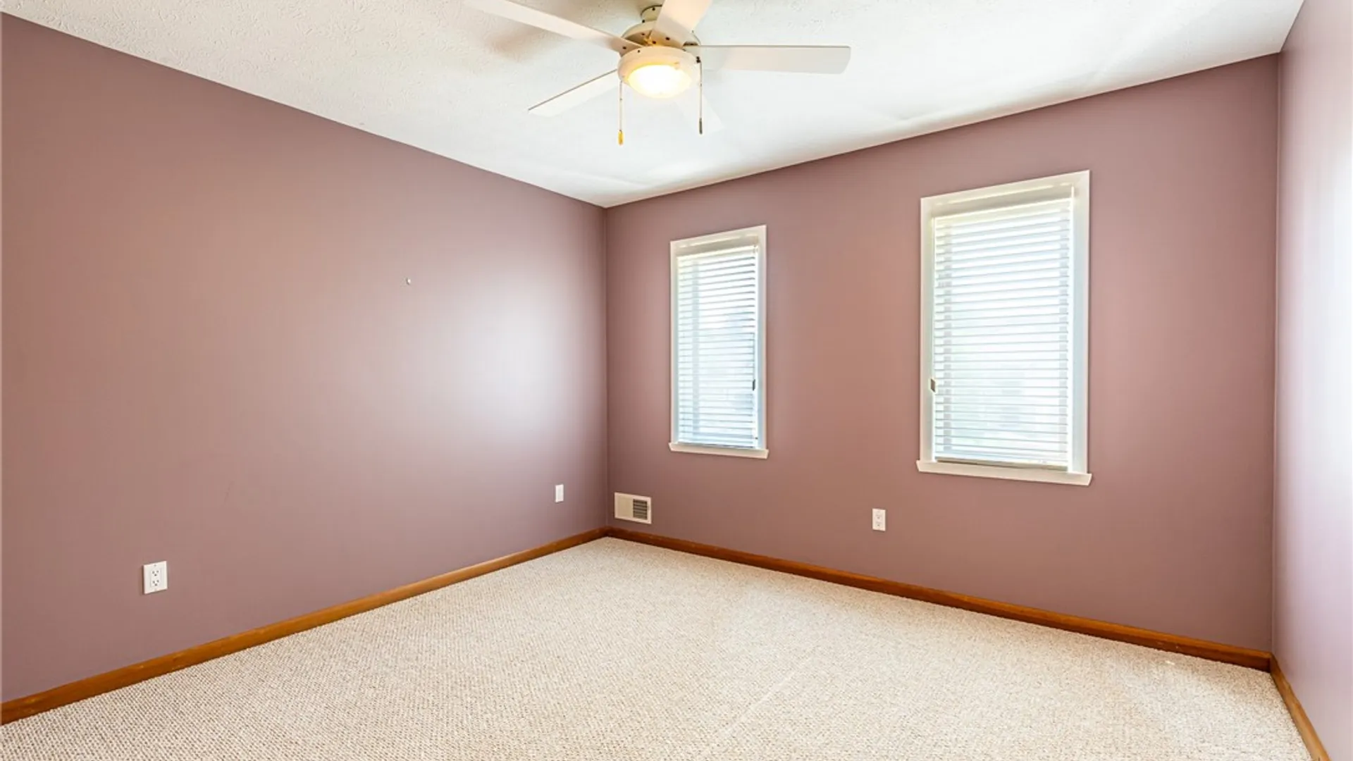 Property at 660 Treasure Circle, Webster, NY 14580 38