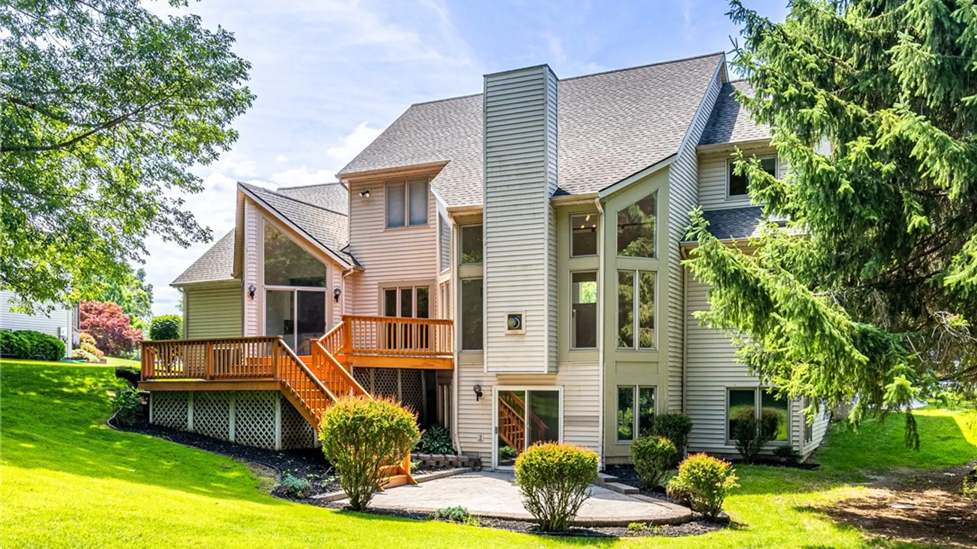 Property at 660 Treasure Circle, Webster, NY 14580 44