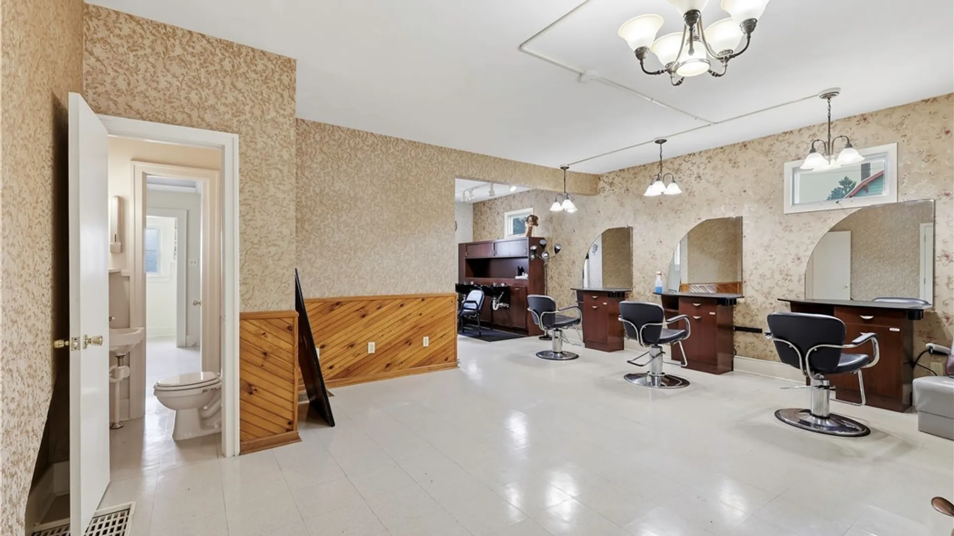 Property at 101 Roxford Rd N Roxford Road, Salina, NY 13208 4
