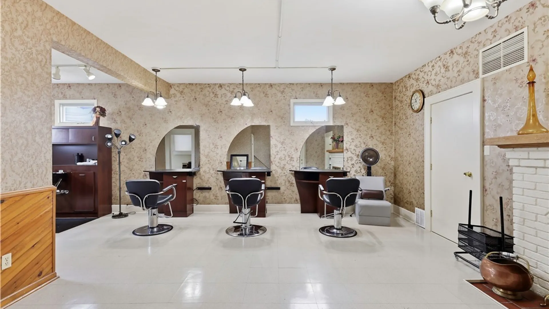 Property at 101 Roxford Rd N Roxford Road, Salina, NY 13208 5