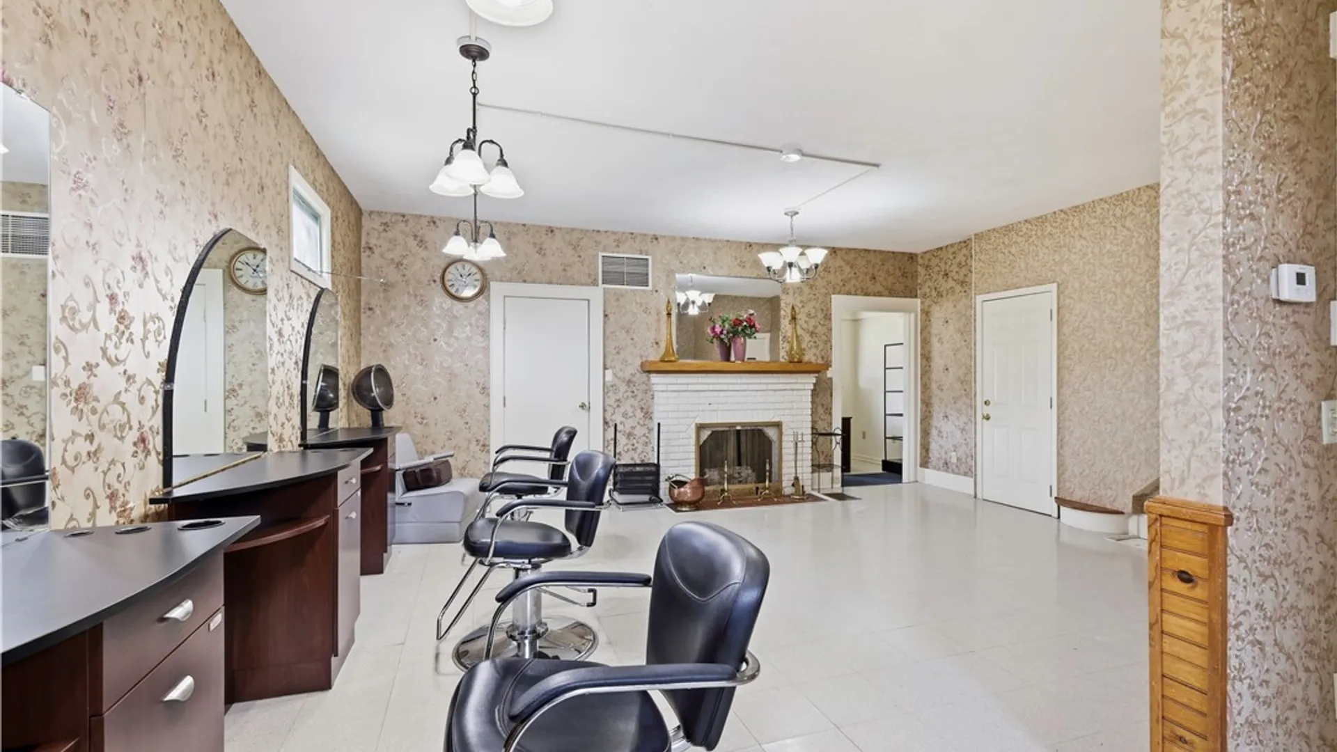 Property at 101 Roxford Rd N Roxford Road, Salina, NY 13208 6