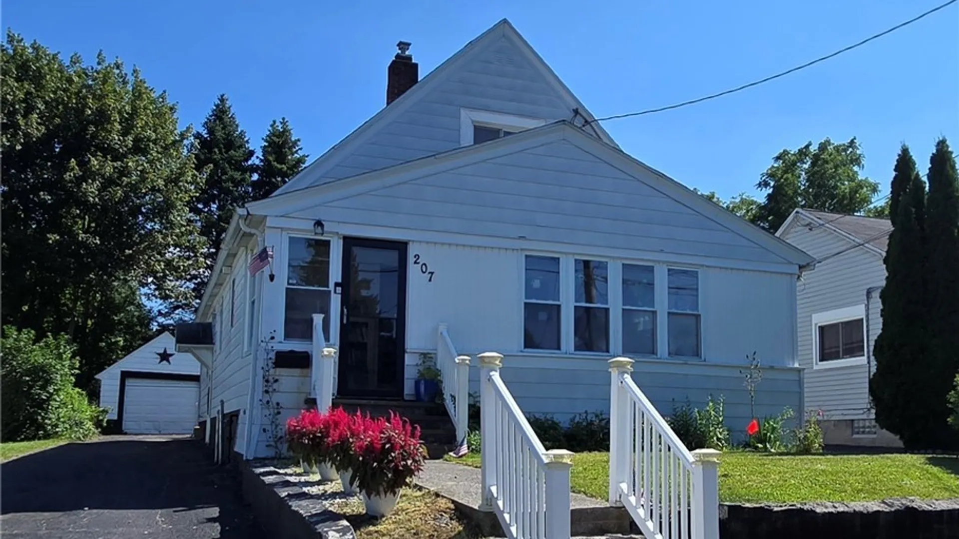 Property at 207 Cutler Street, DeWitt, NY 13057 3