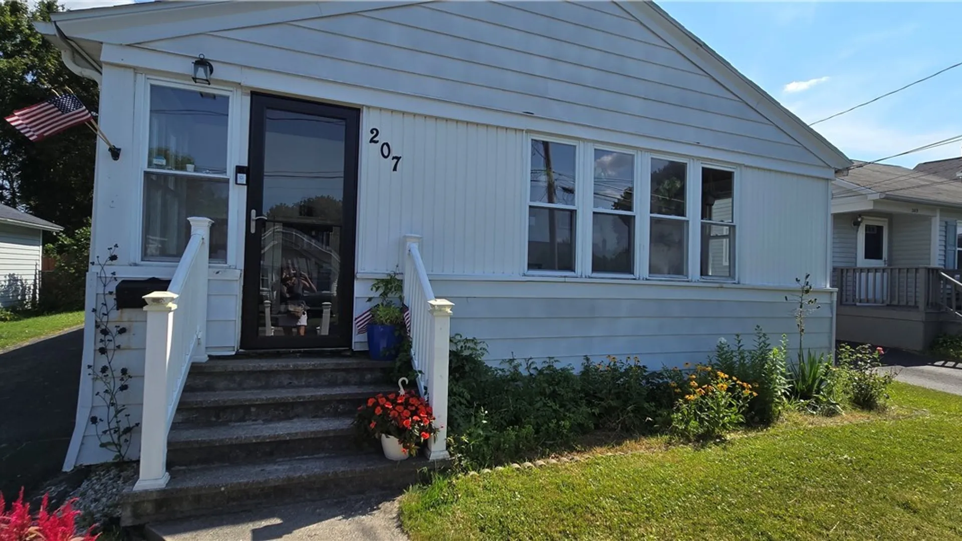 Property at 207 Cutler Street, DeWitt, NY 13057 5