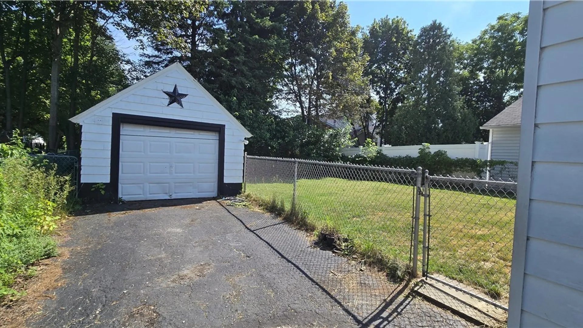 Property at 207 Cutler Street, DeWitt, NY 13057 29