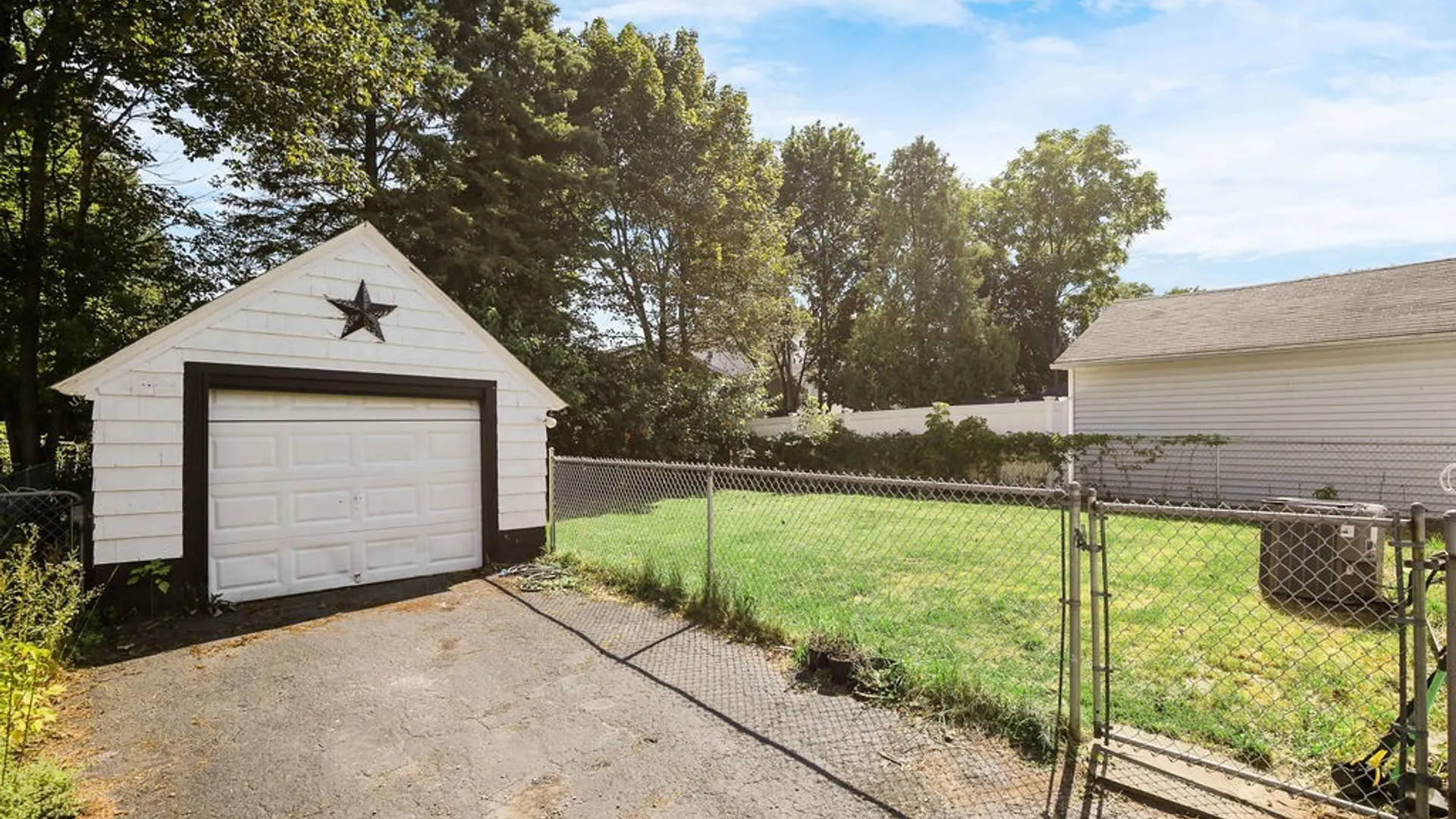 Property at 207 Cutler Street, DeWitt, NY 13057 30