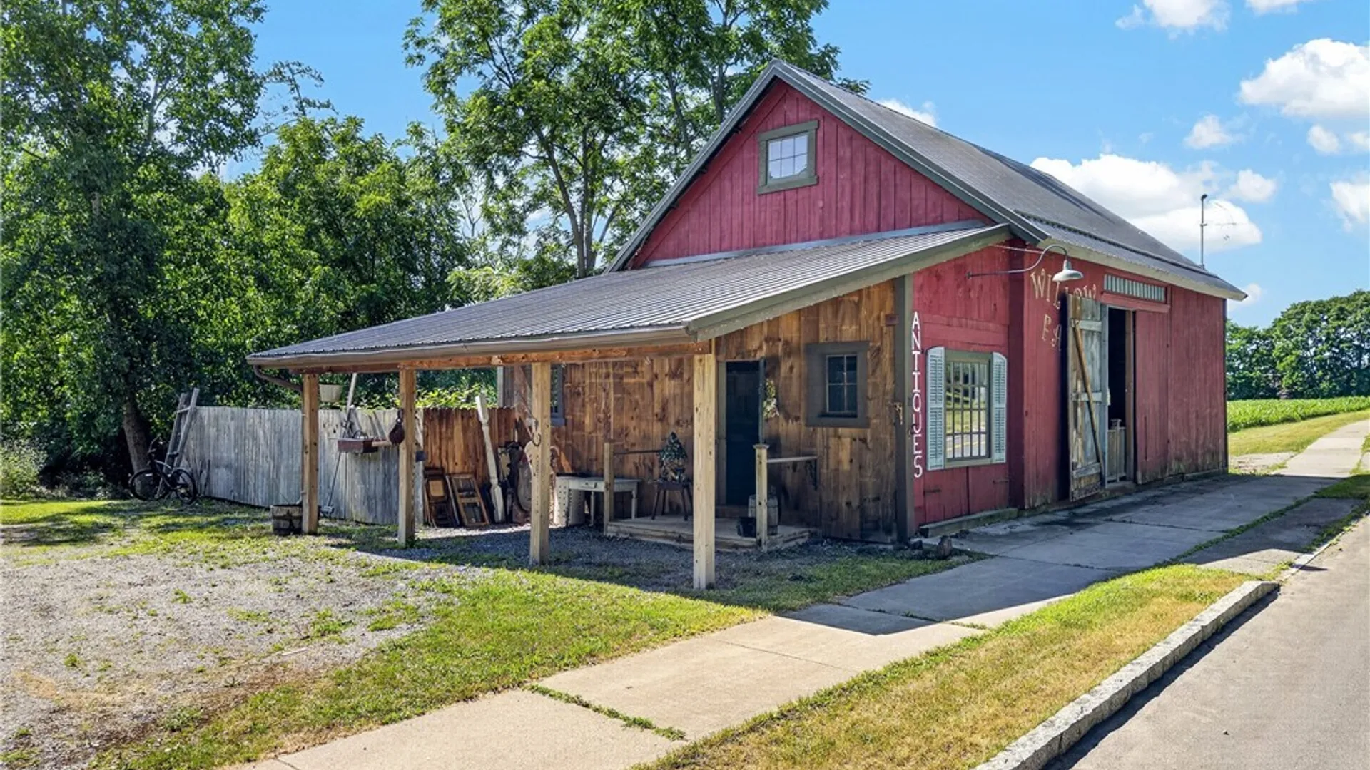 Property at 71 S Academy Street, Middlebury, NY 14591 3