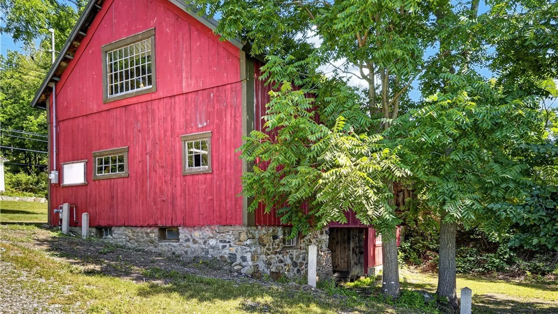 Property at 71 S Academy Street, Middlebury, NY 14591 7