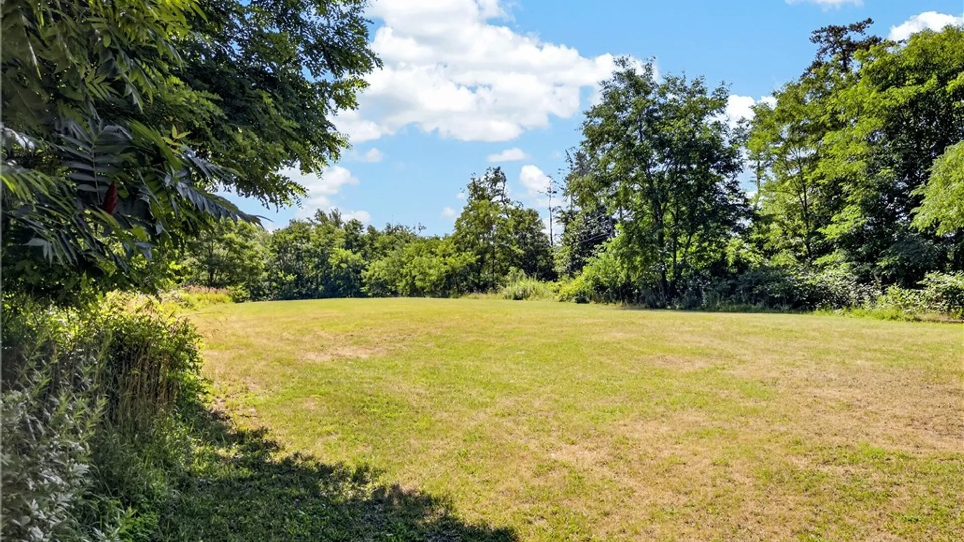 Property at 71 S Academy Street, Middlebury, NY 14591 14