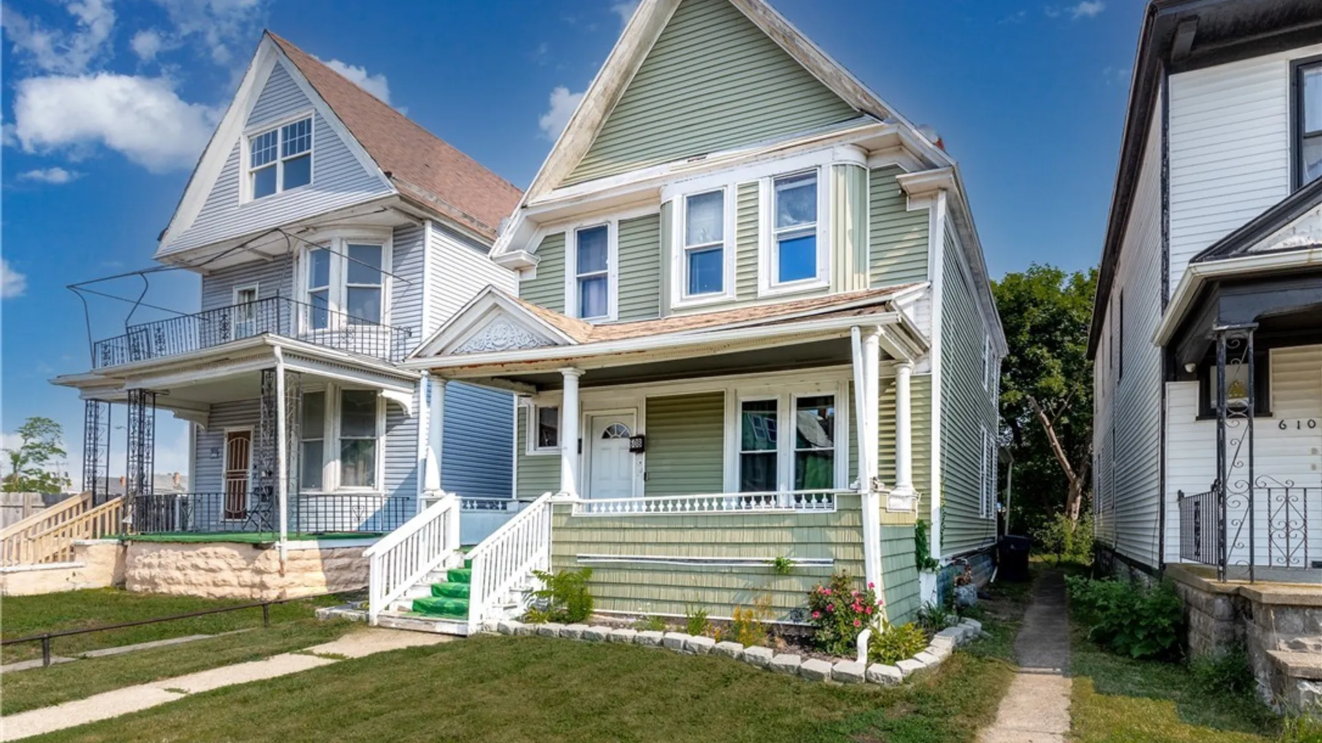 Property at 608 Woodlawn Avenue, Buffalo, NY 14211 2