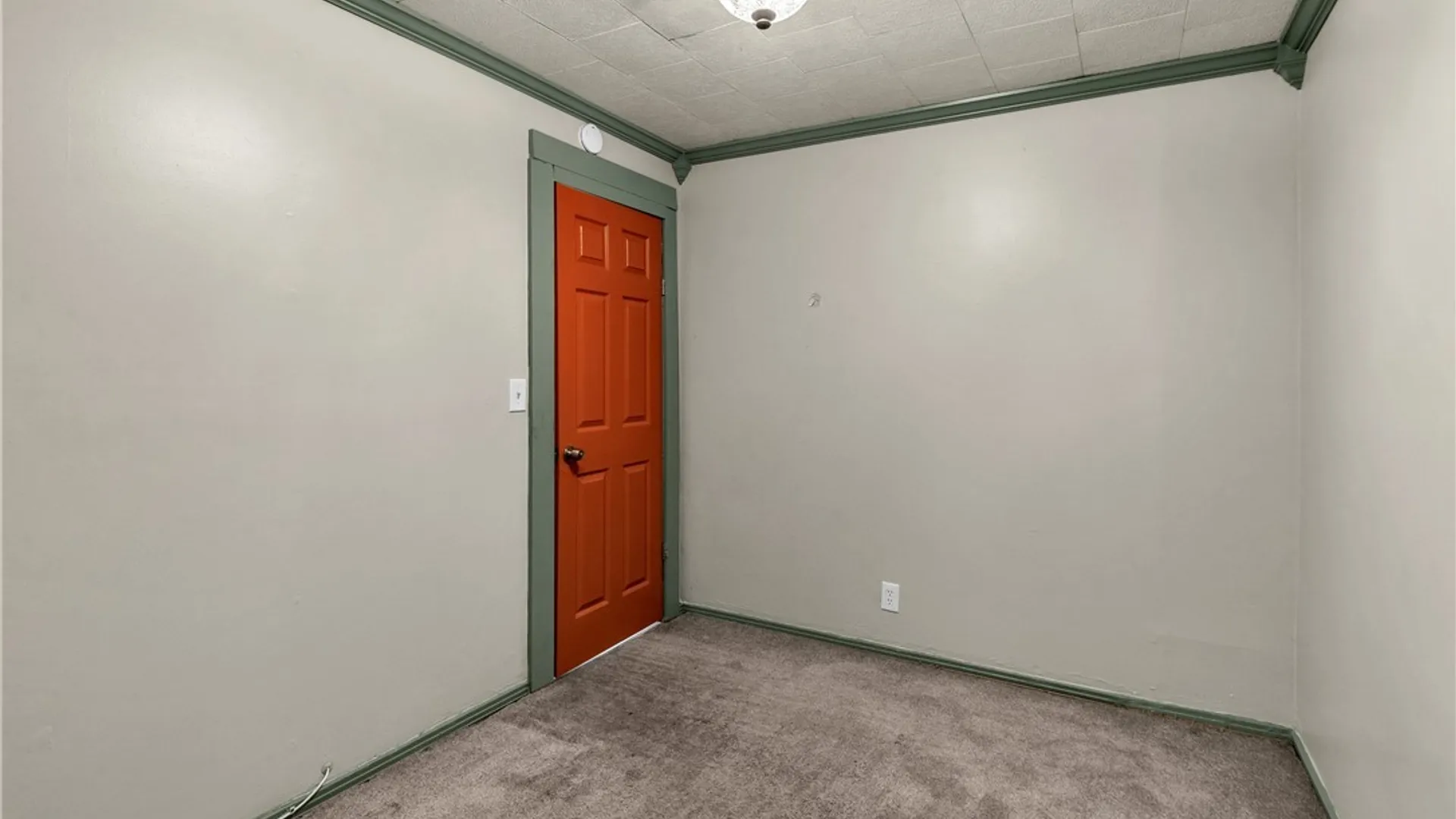Property at 608 Woodlawn Avenue, Buffalo, NY 14211 17