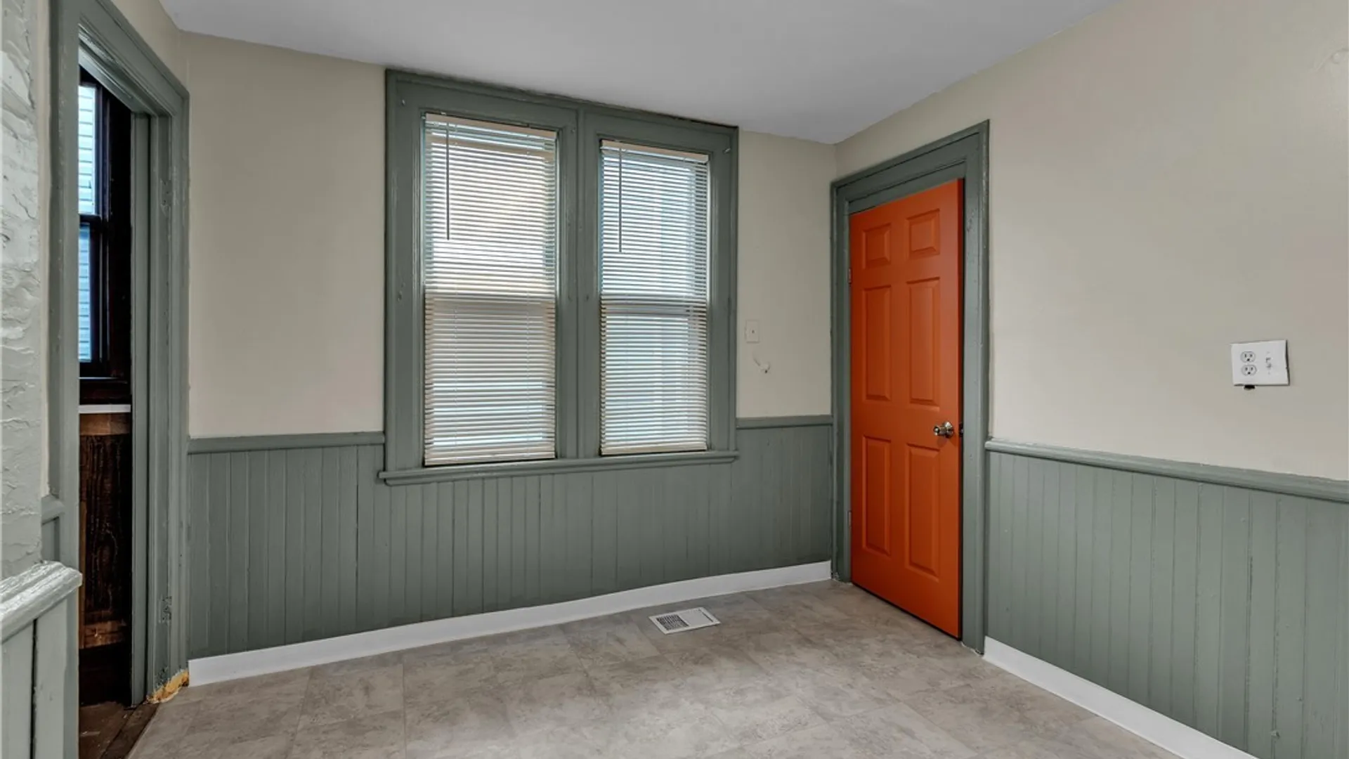 Property at 608 Woodlawn Avenue, Buffalo, NY 14211 26