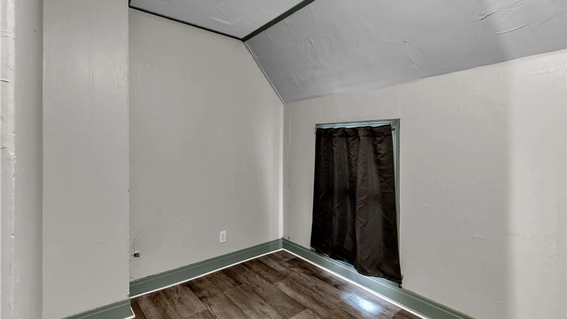 Property at 608 Woodlawn Avenue, Buffalo, NY 14211 43