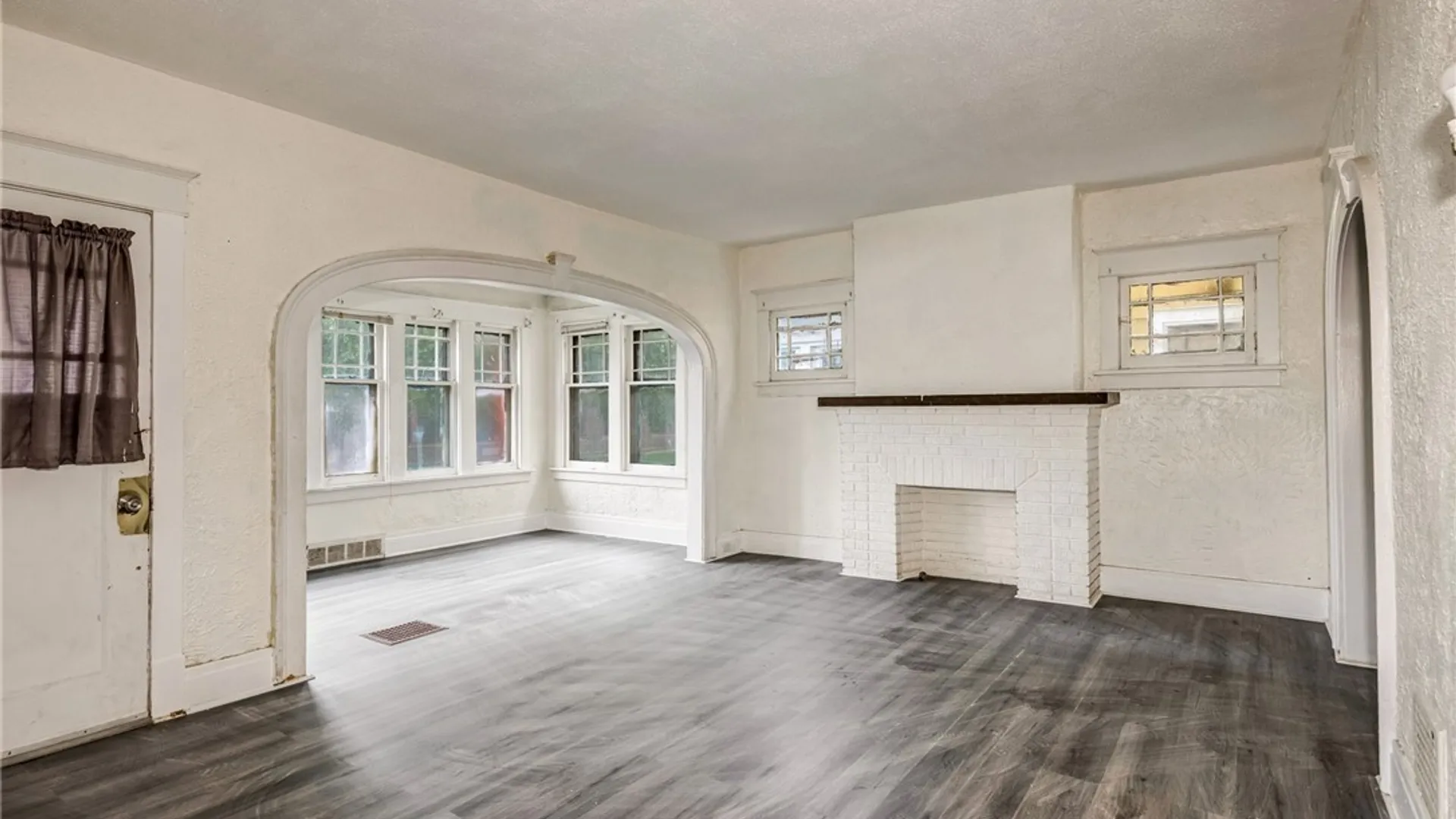 Property at 113 Donaldson Road, Buffalo, NY 14208 10