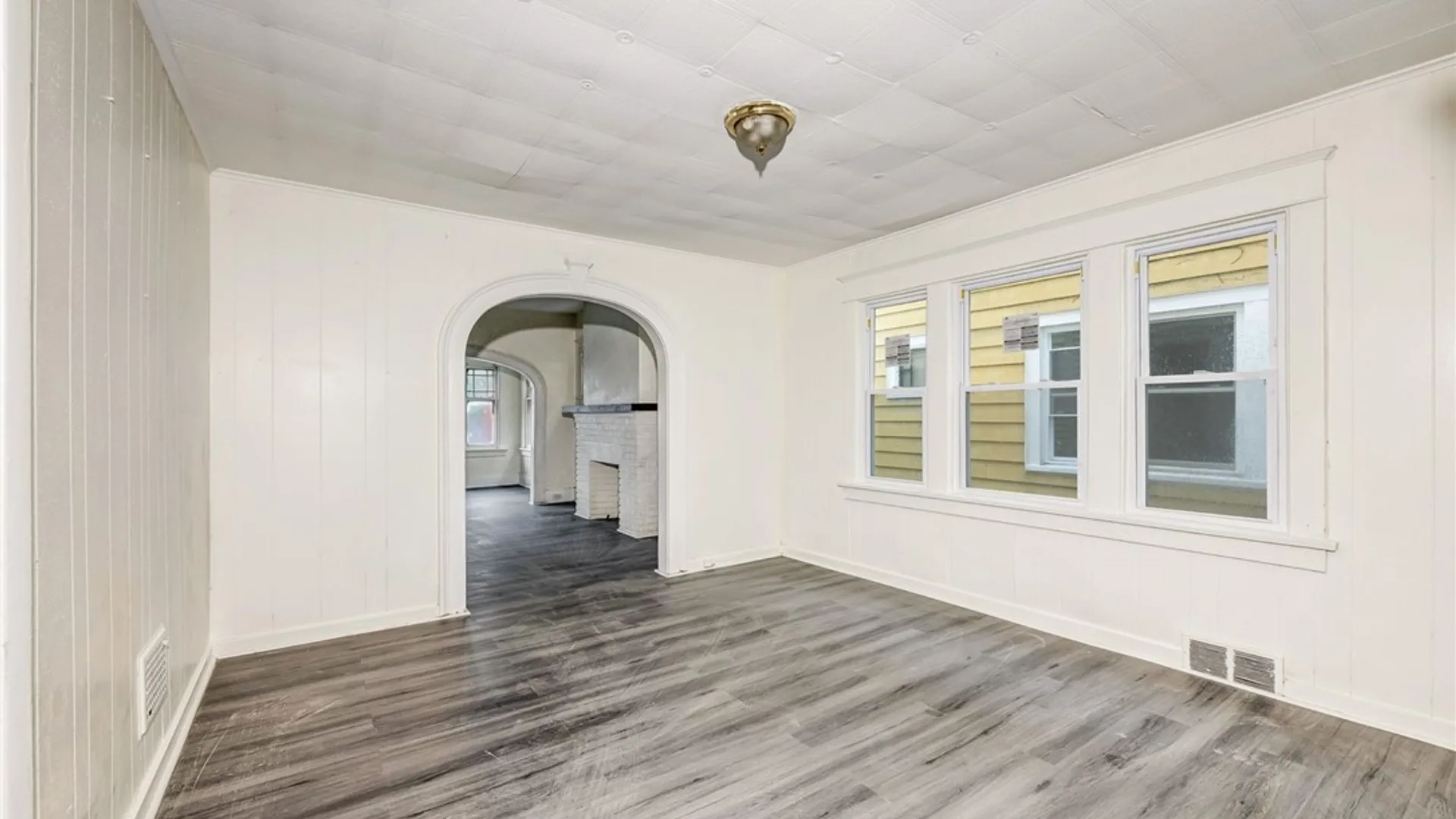Property at 113 Donaldson Road, Buffalo, NY 14208 12