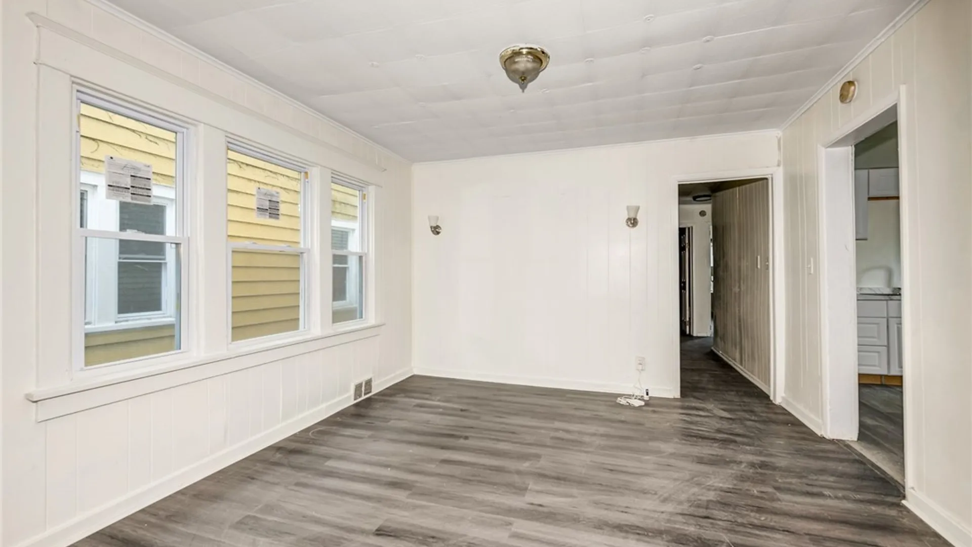 Property at 113 Donaldson Road, Buffalo, NY 14208 14
