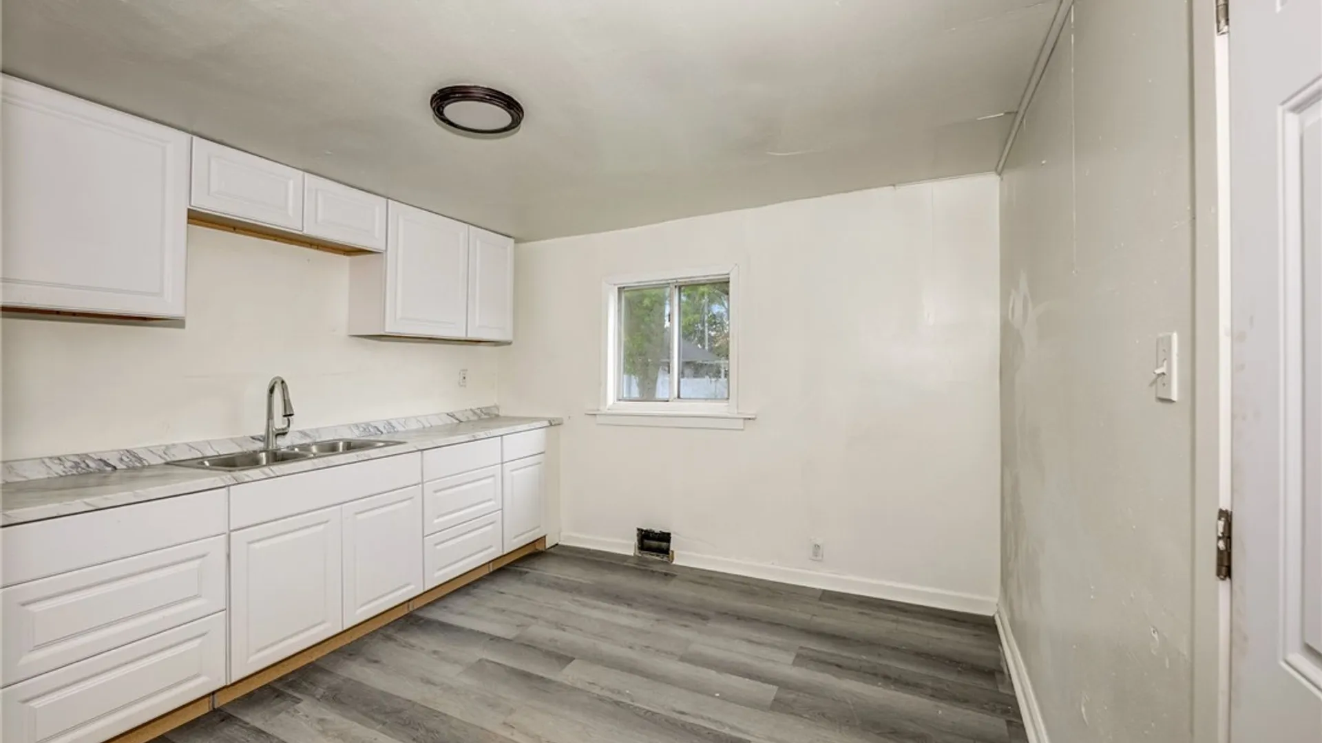 Property at 113 Donaldson Road, Buffalo, NY 14208 15
