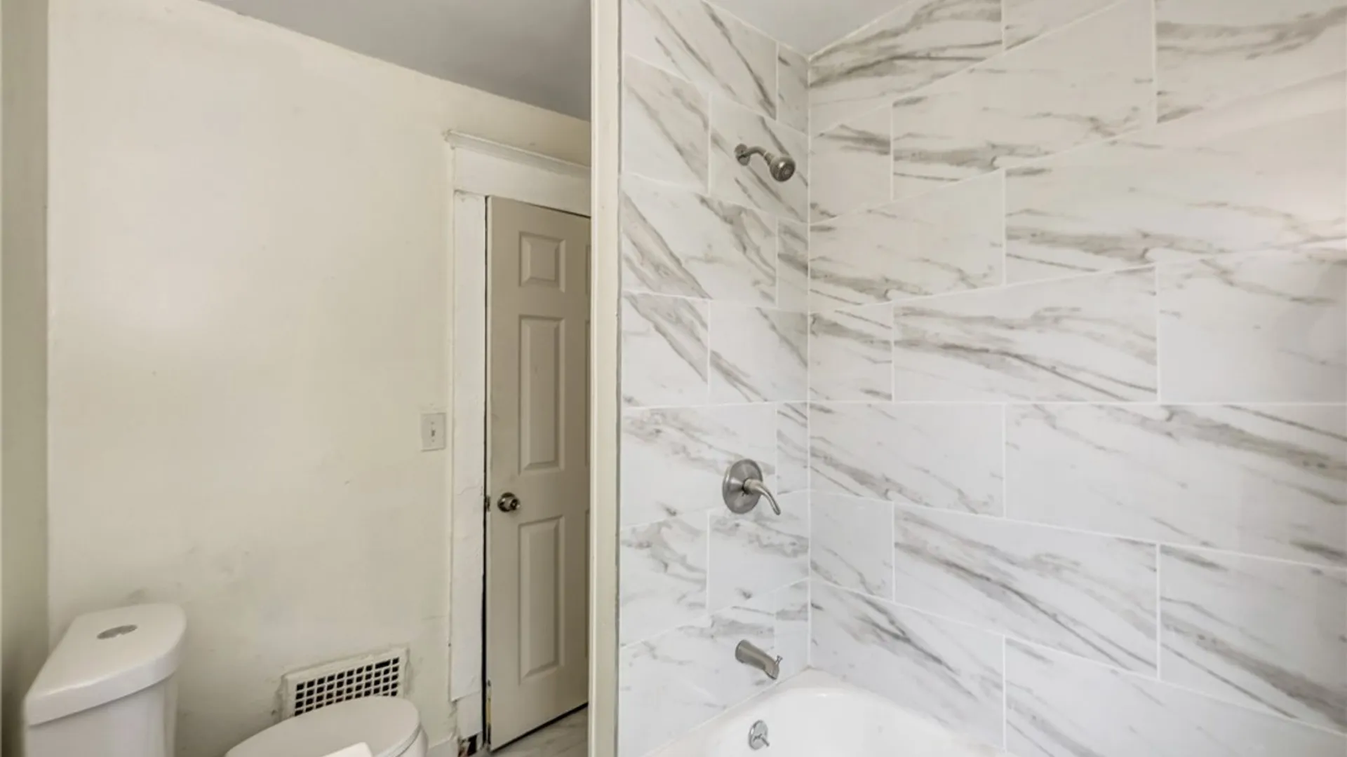 Property at 113 Donaldson Road, Buffalo, NY 14208 5